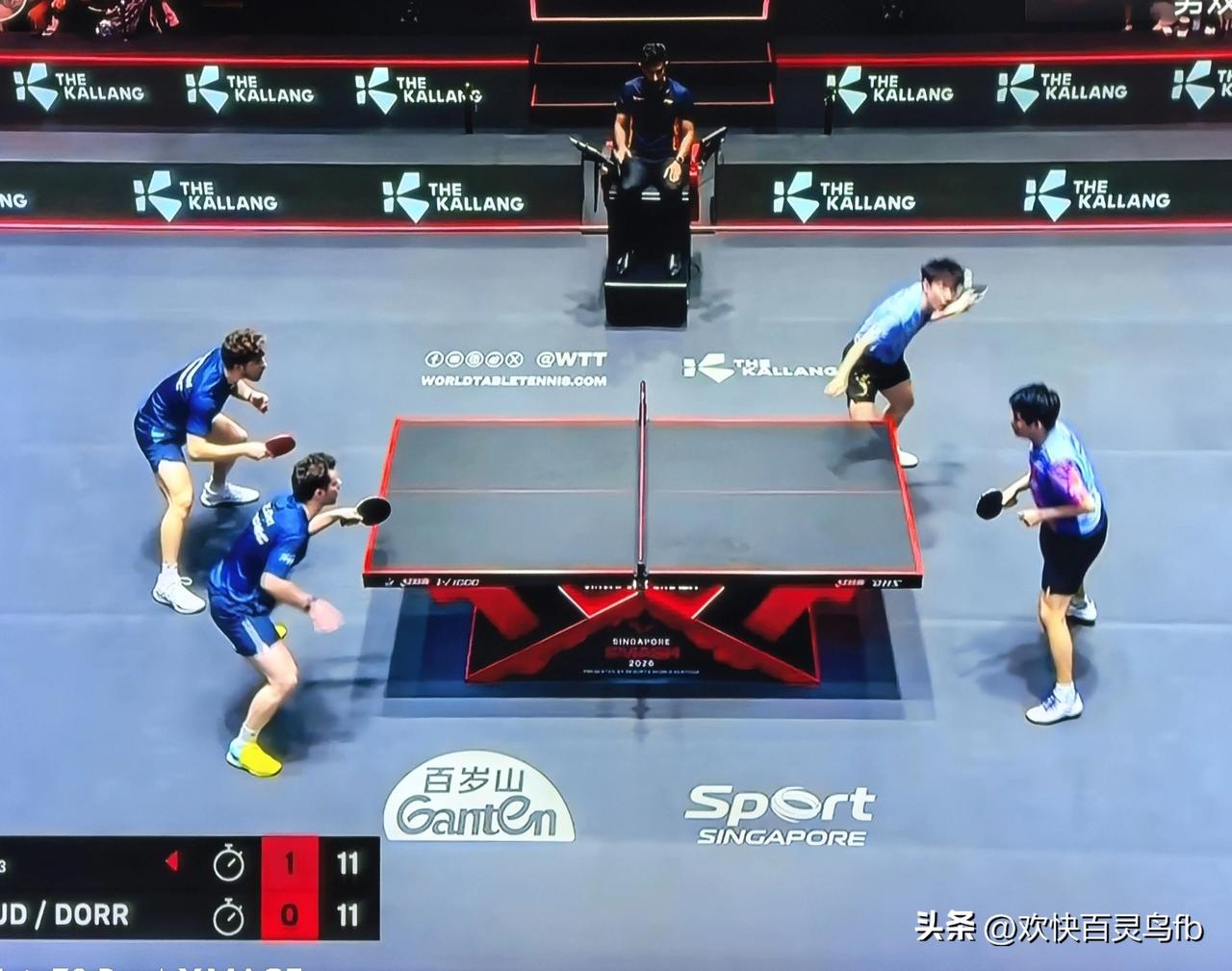 黄友政发挥的好，林诗栋被王皓留下“吃小灶”！
半决赛对法国组合，在林诗栋的配合下