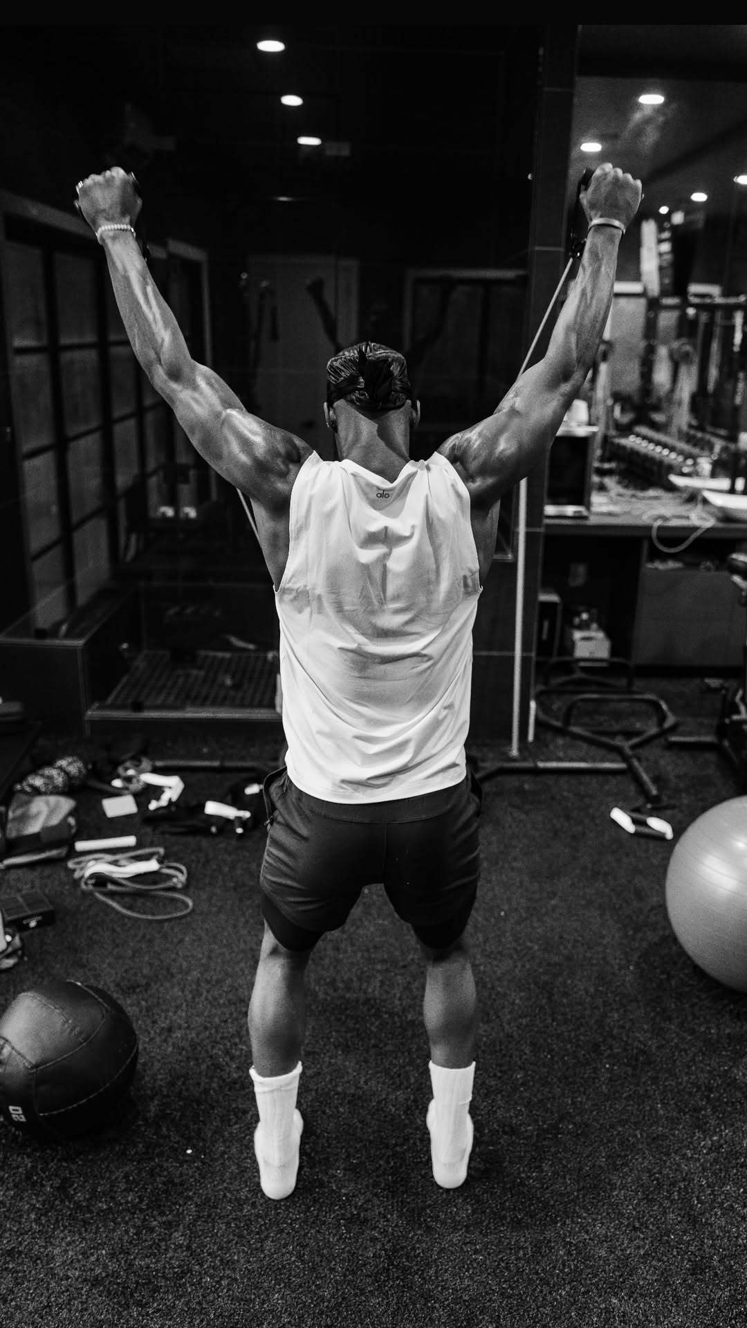 “今天周日是休息日，明天正常开始一样的训练”🏋️💦💪jimmybutler