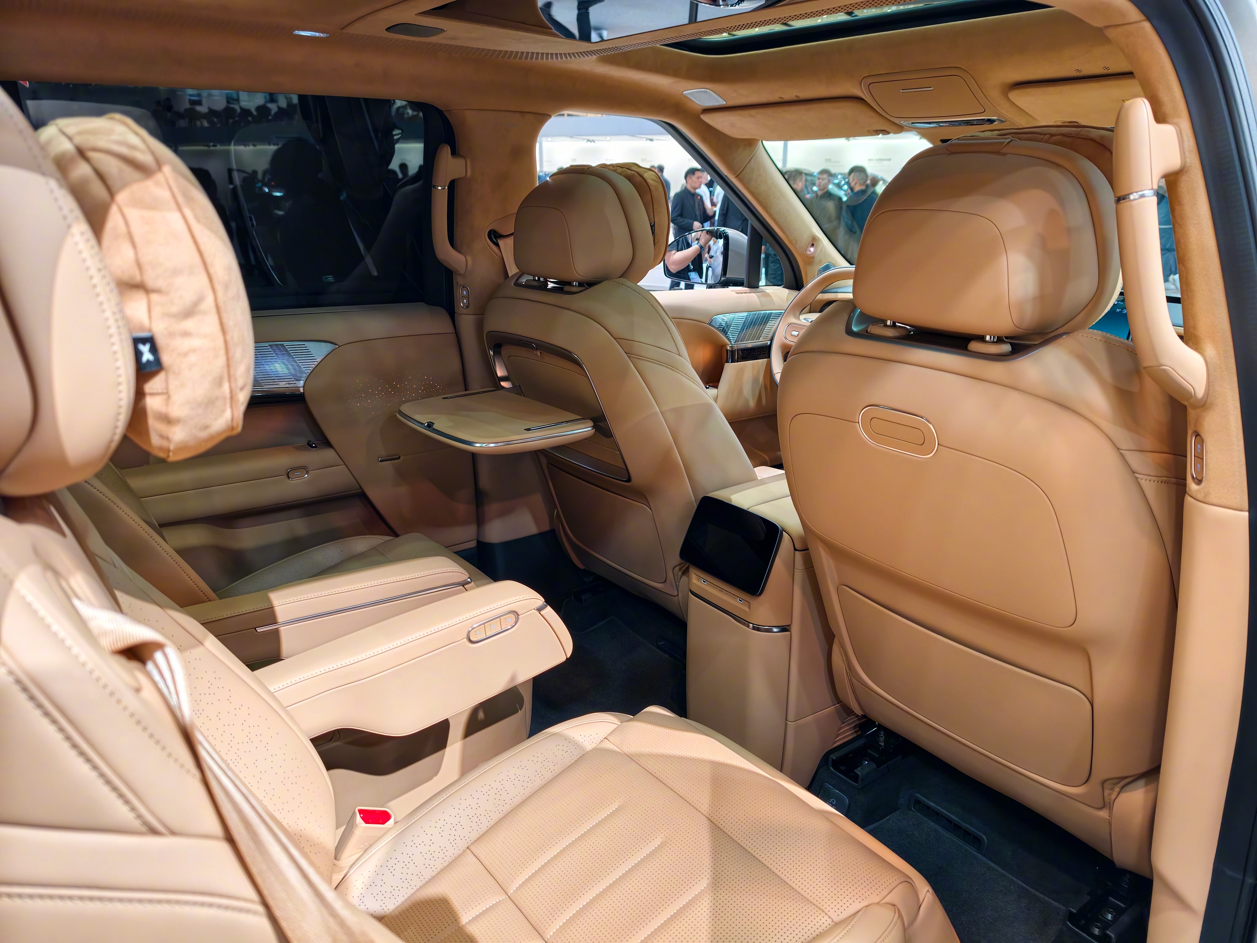 小鹏本次发布会重磅发布旗舰SUV GX，以自研芯片与高阶智驾技术夯实核心优势，覆