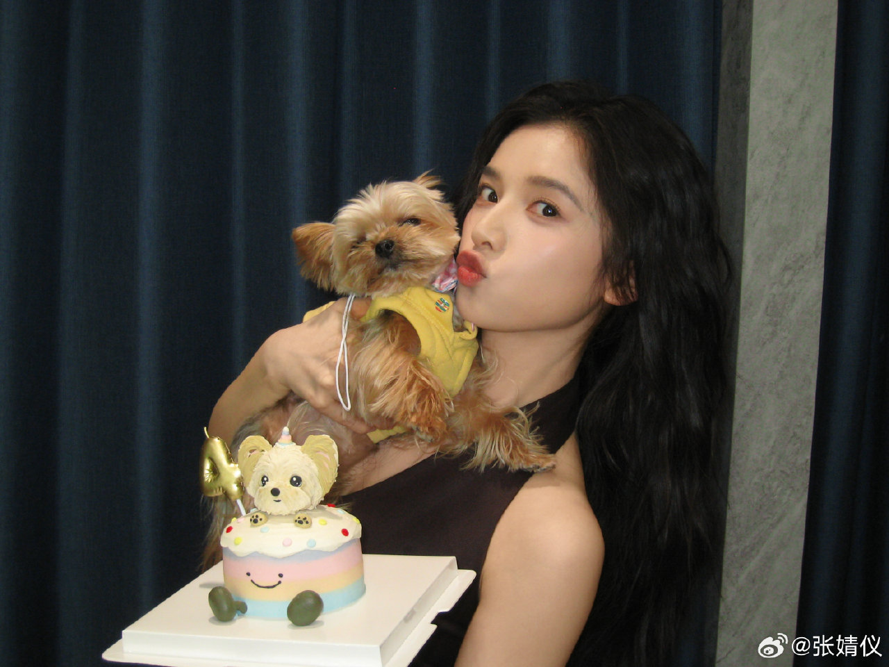 张婧仪今日更新豆仔🎂~ 