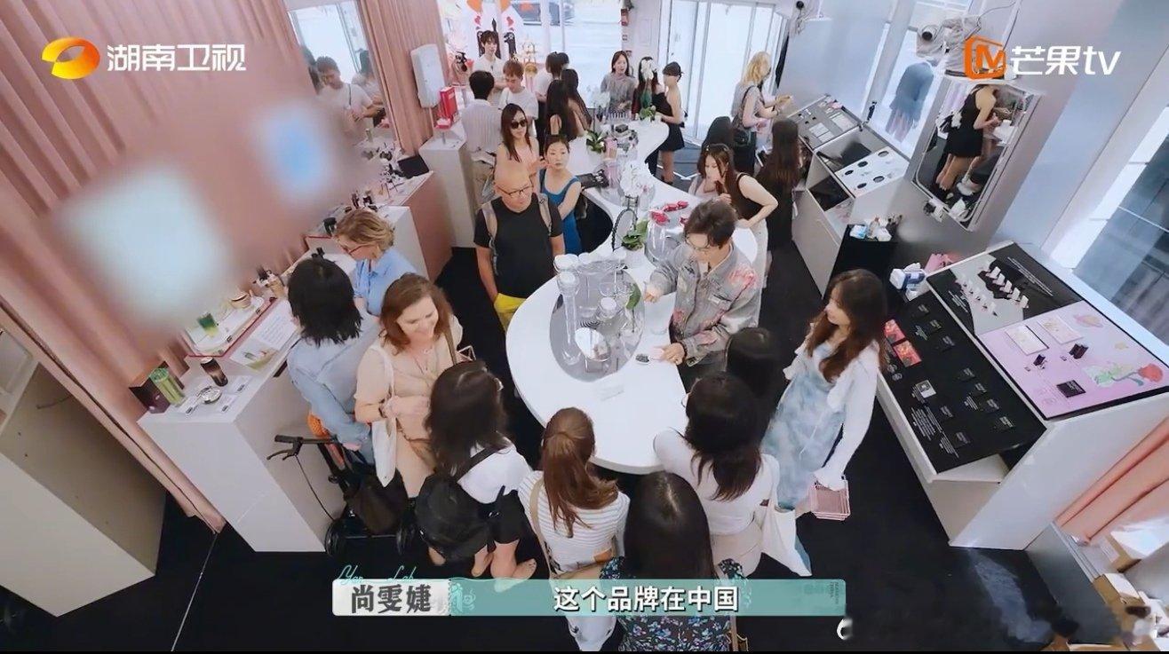 尚雯婕卖货全是科技与狠活尚雯婕全能担当巴黎合伙人巴黎合伙人《巴黎合伙人》里，尚雯