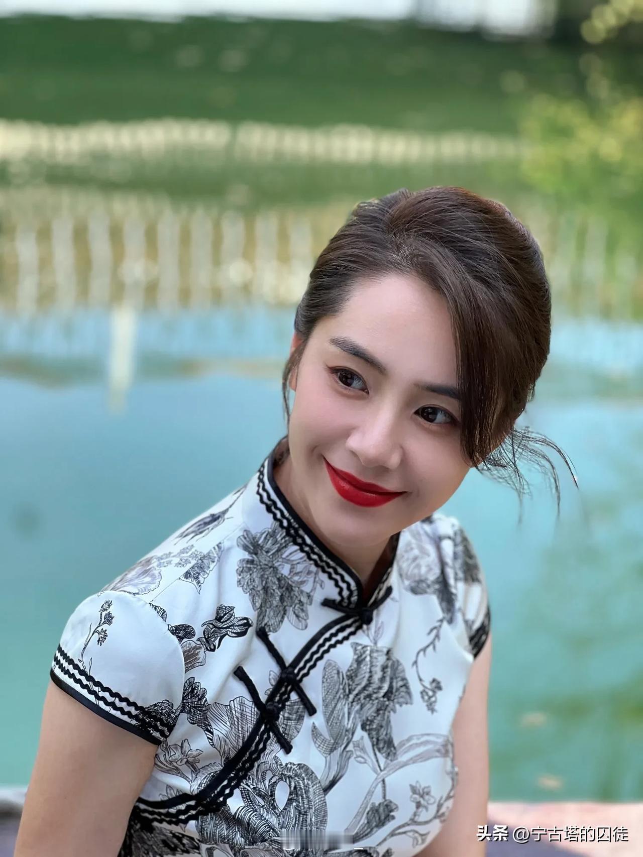 性感翘臀完美身材水乡，旗袍，少女