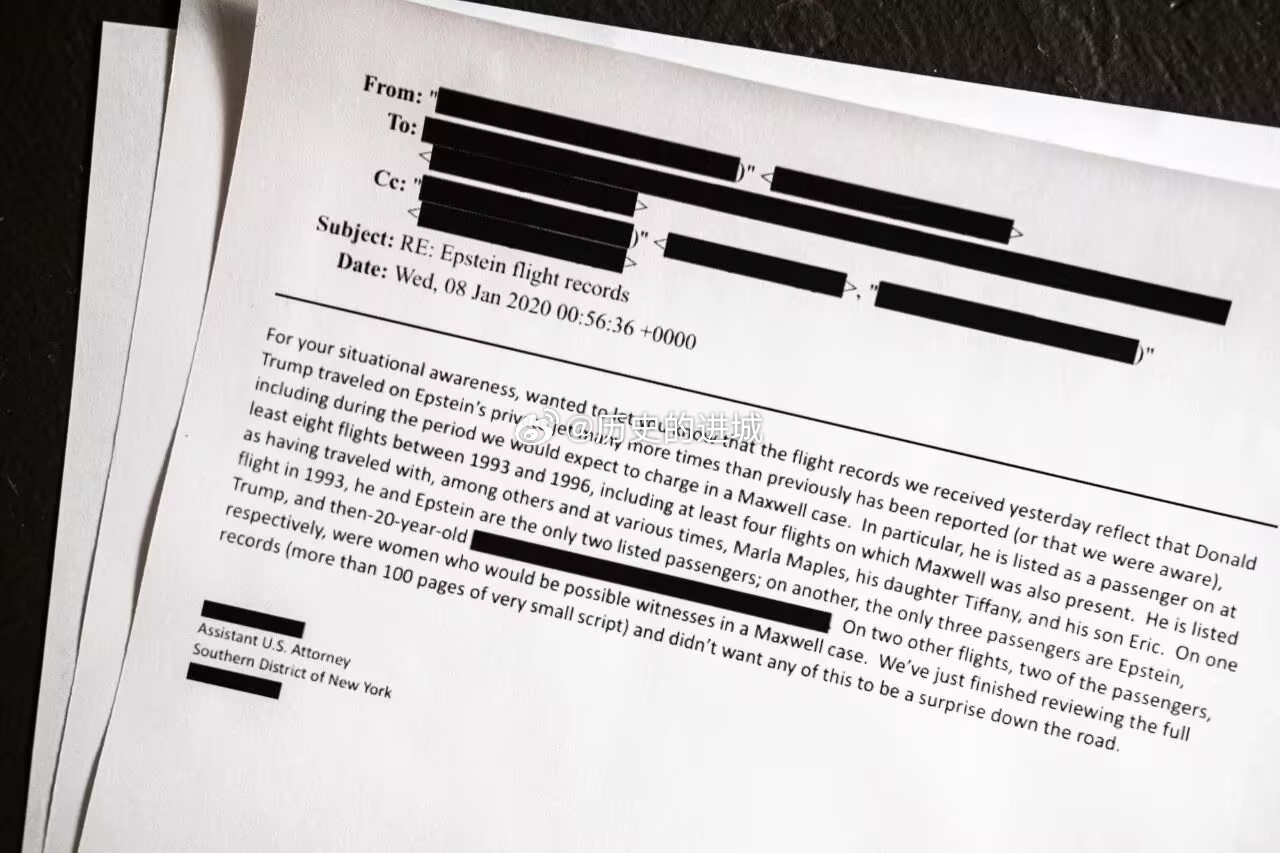 特朗普光速切割爱泼斯坦300万页是什么概念，这相当于92套原著《大英百科全书》，