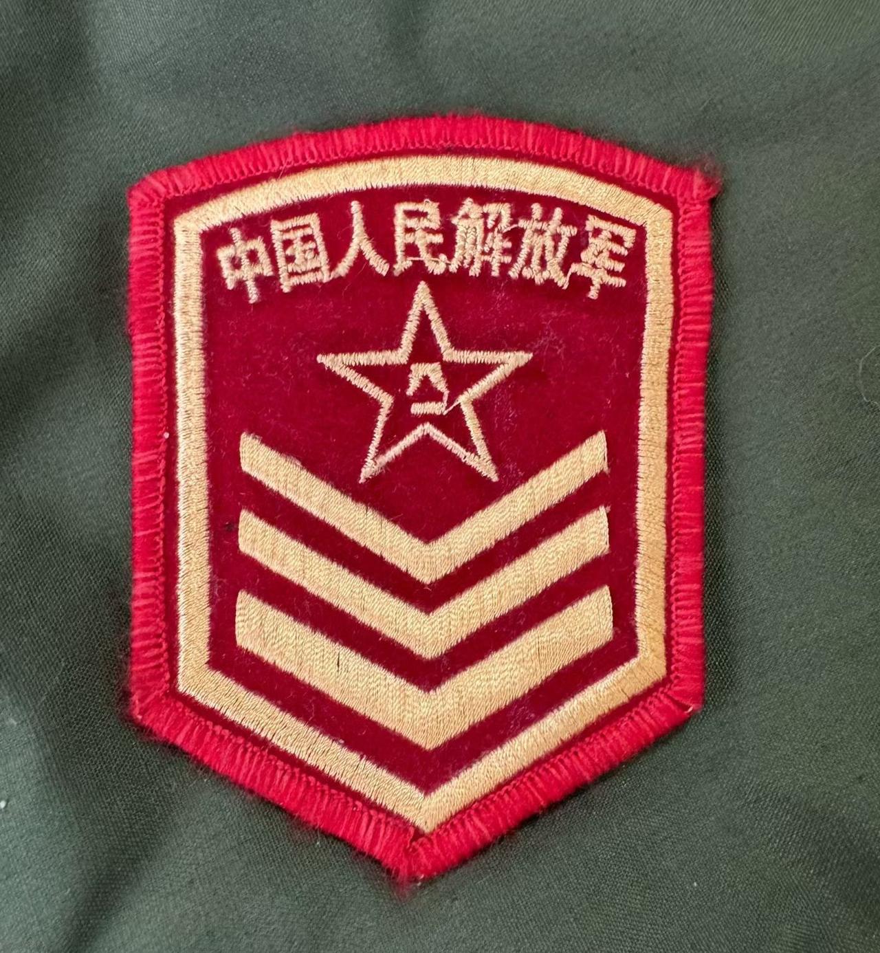哪位老师知道，这是中国人民解放军退役的什么臂章？