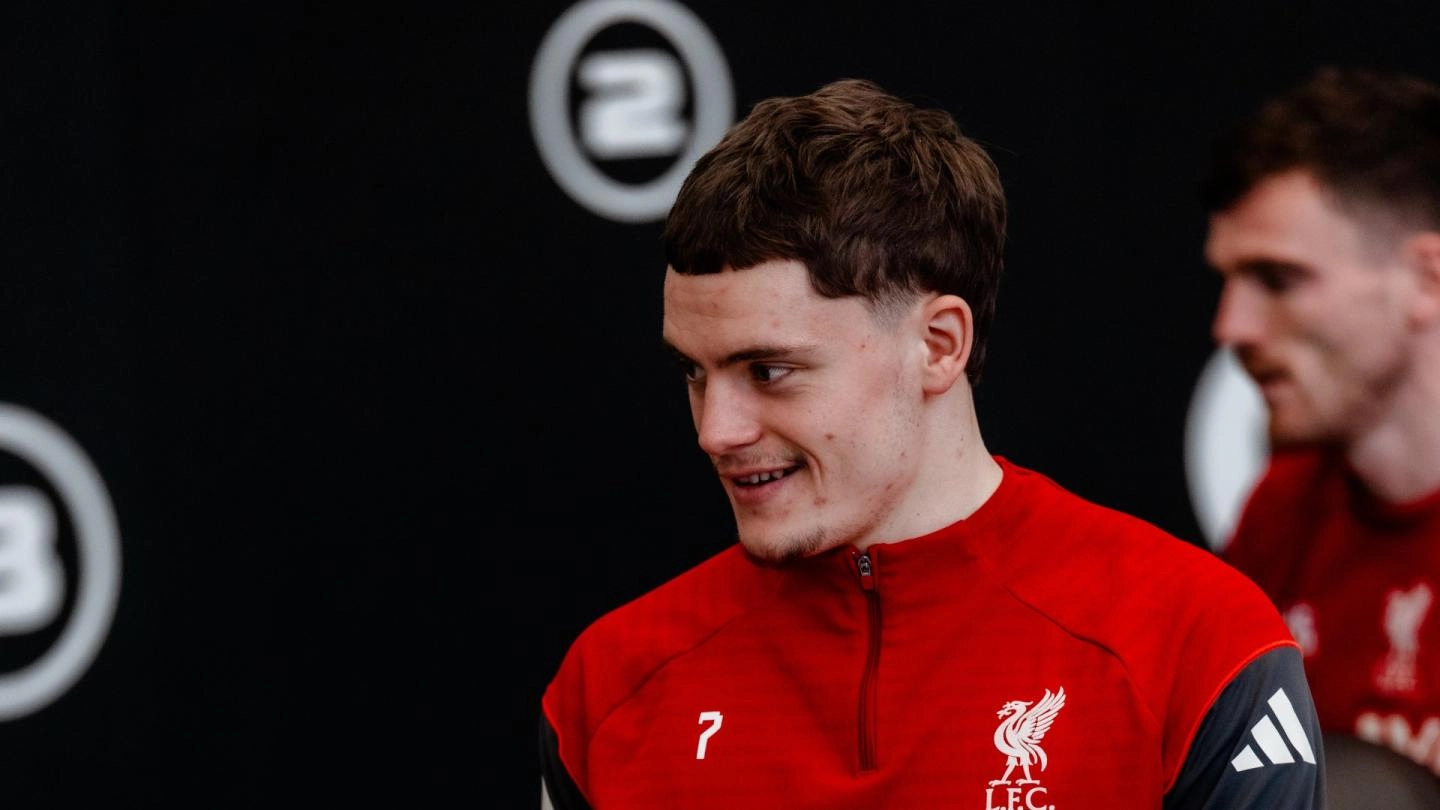 范戴克抽空去看了会U18的比赛