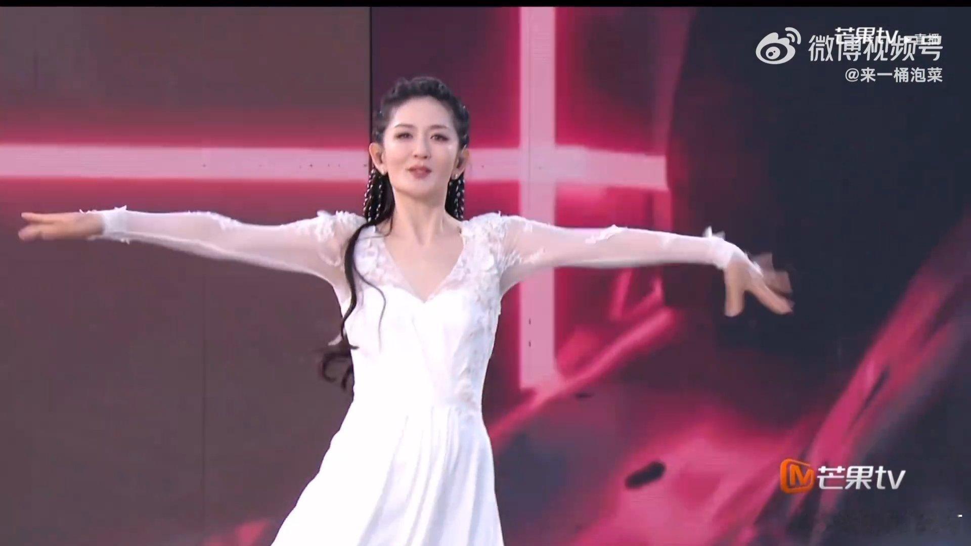 谢娜浪姐总决赛谢娜串烧表演取消谢娜串烧表演取消 网传今年浪姐总决赛谢娜串烧秀取消