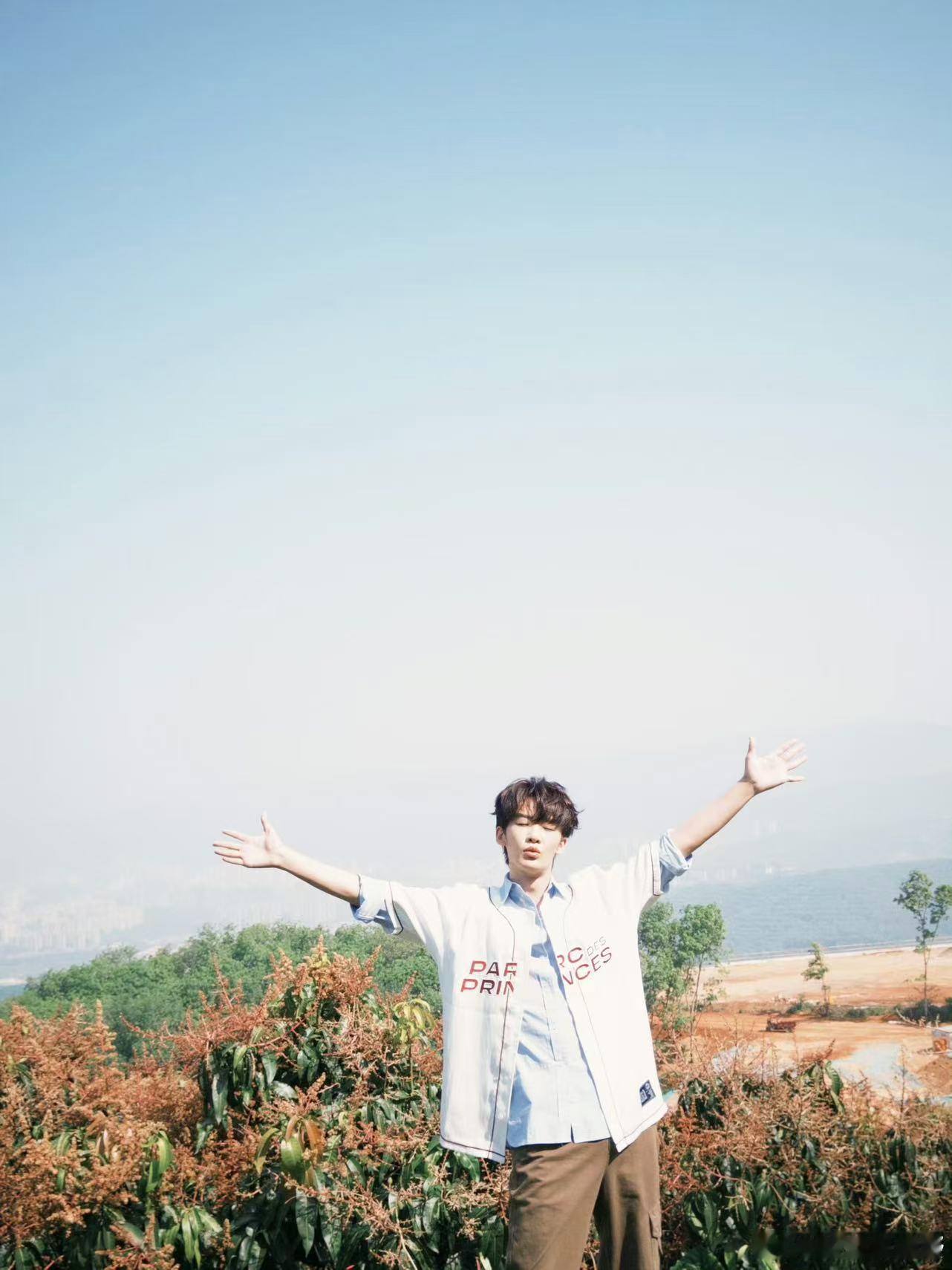 王赫野哎呦我混不混了王赫野还有偶像包袱了 “哎呦我的妈呀，我混不混了”，这句话循