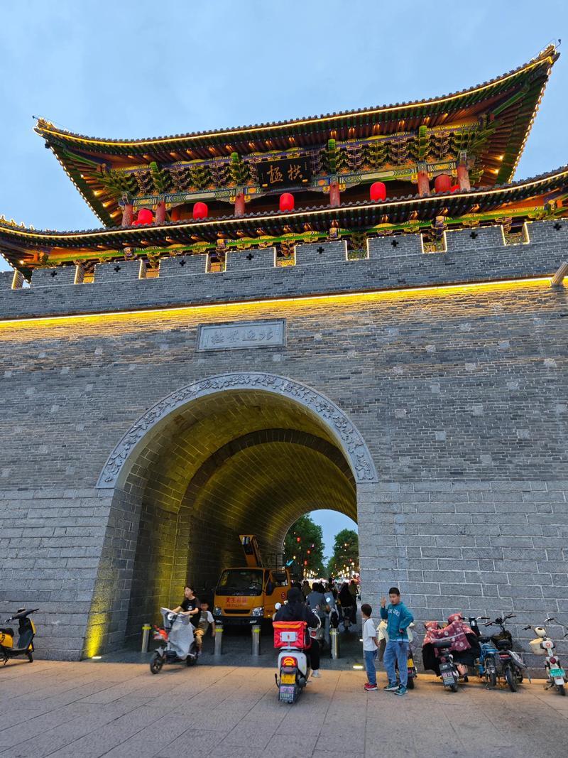 河南旅游，来鹤壁浚县千年古城美景攻略！
鹤壁浚县
美景和美食推荐：
1、浚县古城