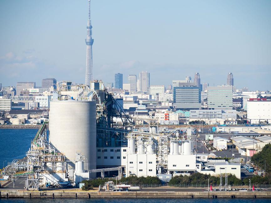 日本经济迎来新一轮考验。资源安全、日元汇率与美日同盟三重压力交织，日本未来还能否