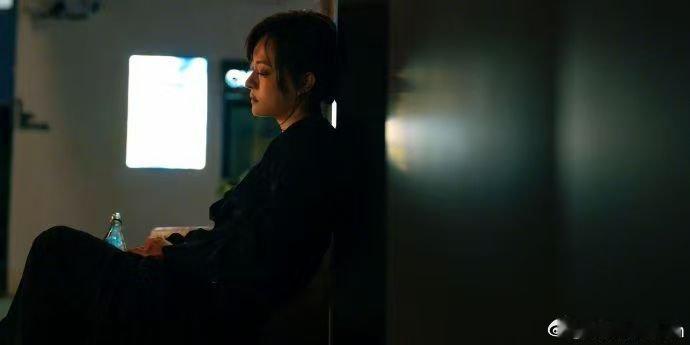 孙俪演危险关系的原因邓超是孙俪的事业粉孙俪谈演《危险关系》，邓超直接化身头号事业