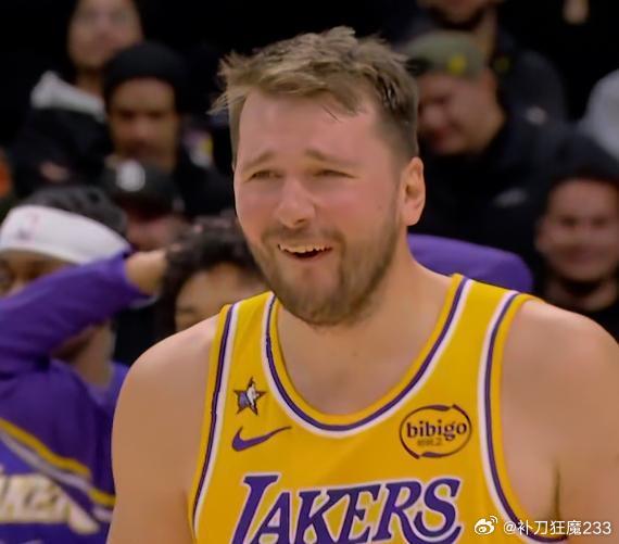 有位老师说的挺对的，对看篮球有点追求的用户，不会只局限在某个没有NBA版权的平台