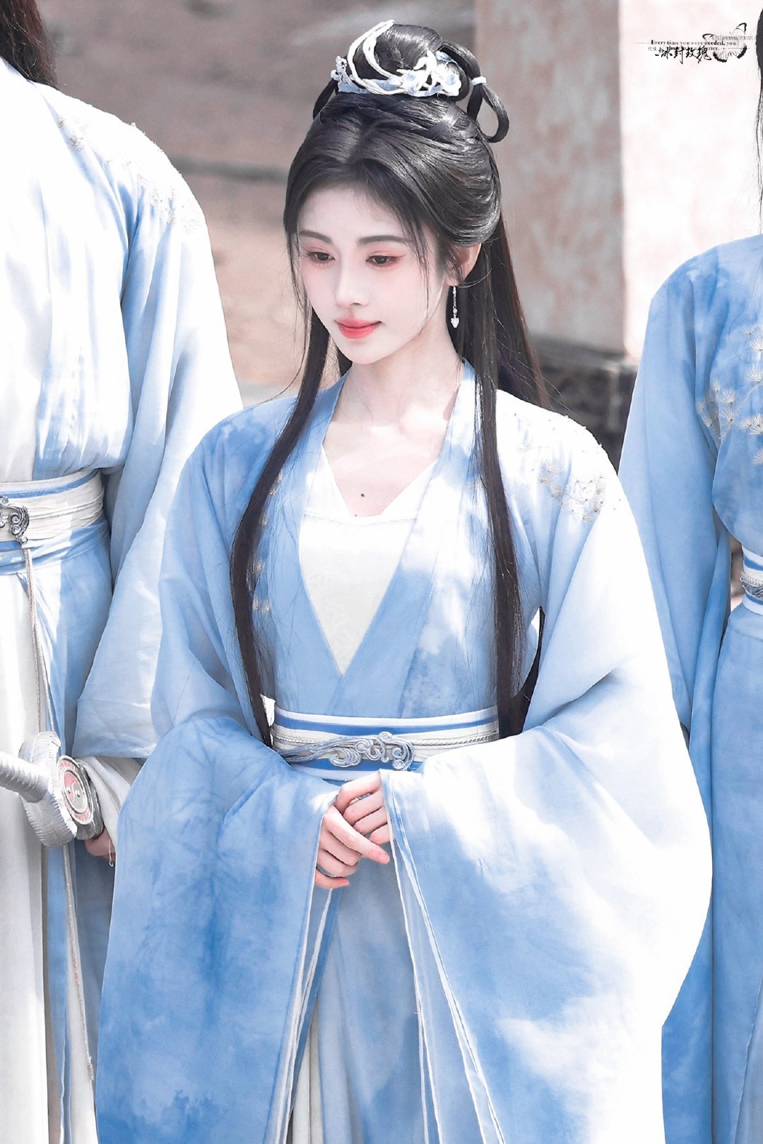 🍊鞠婧祎露芜衣 🍊鞠婧祎韩菱纱女孩，没关系，天越黑，星星越亮。