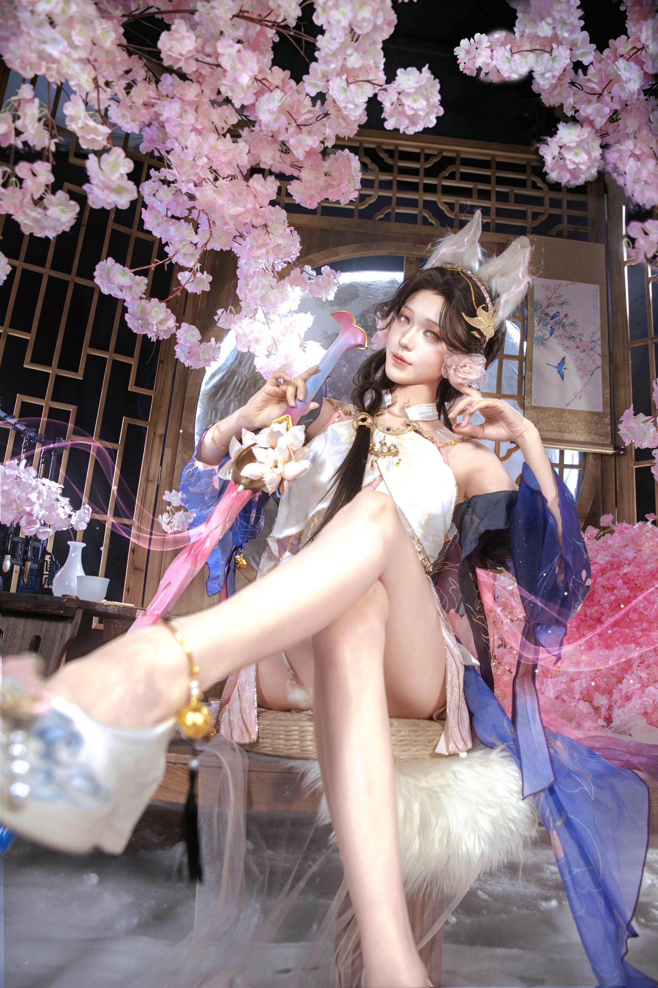 我没什么特殊癖好 但是当一个玉玲珑用那种特别高冷 特别厌世的眼神 像看...