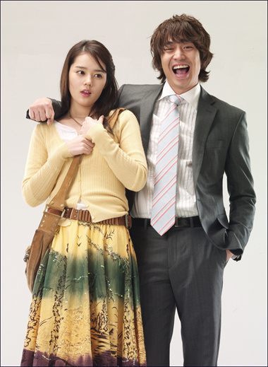 韩剧回顾 新进职员 首播21周年主演：文晸赫、韩佳人、吴智昊、李素妍2005.0