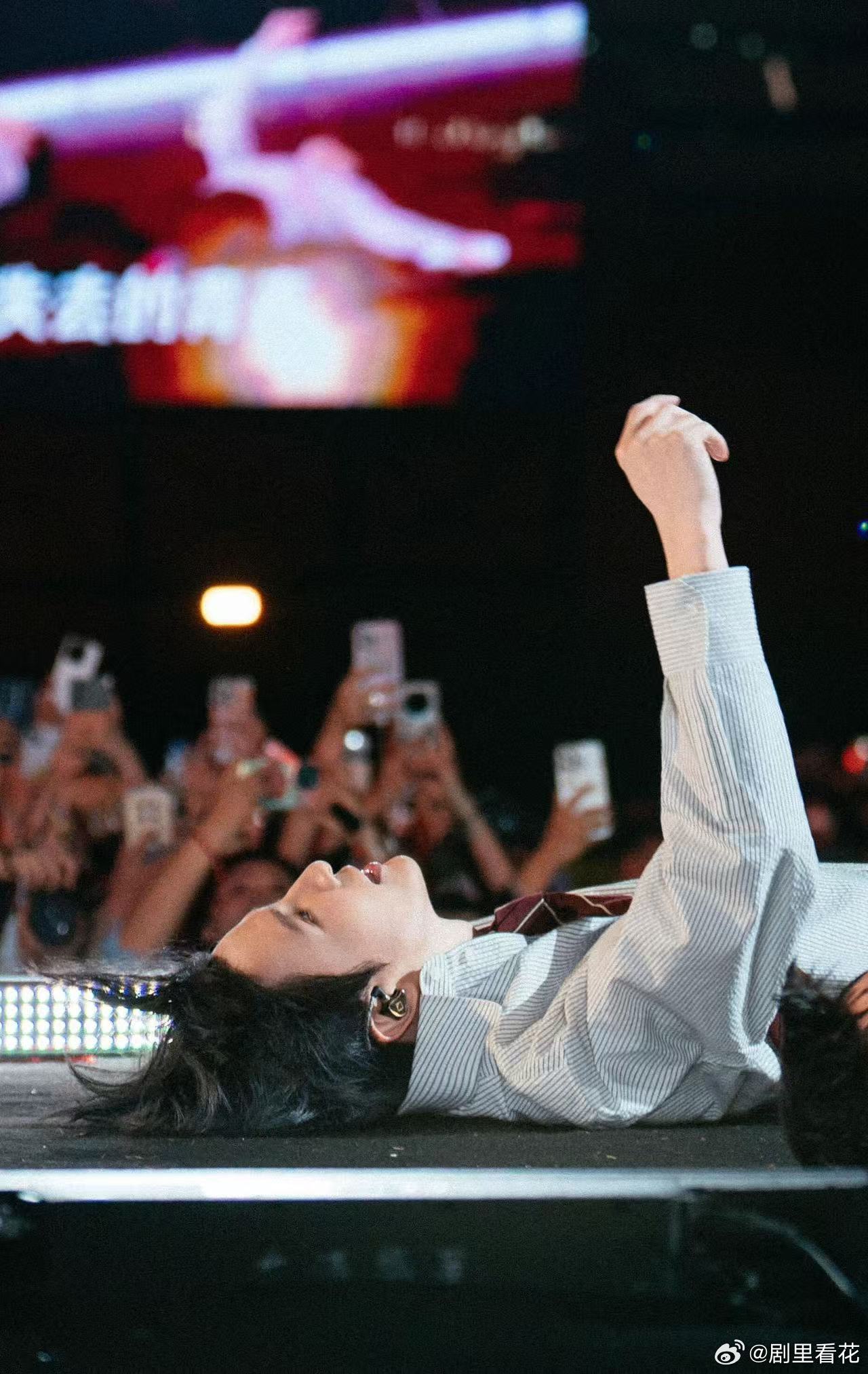 欢迎来到薛之谦万兽之王世界 薛之谦万兽之王巡演广州站倒计时1天！陪伴我们走过岁月