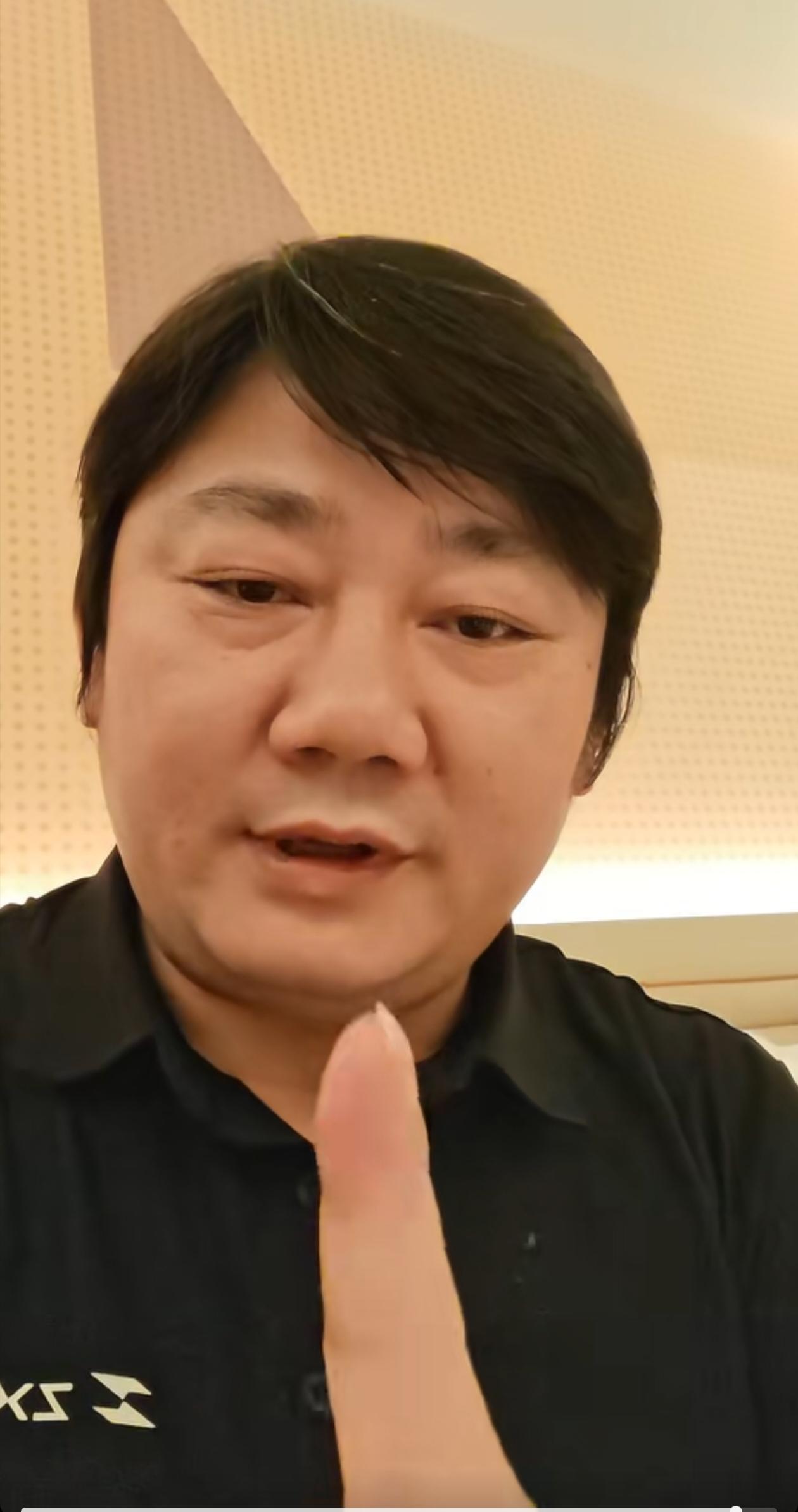 张雪就台湾首辆张雪机车被查扣一事作出回应，表示会持续送新车，直到统一为止。他对机