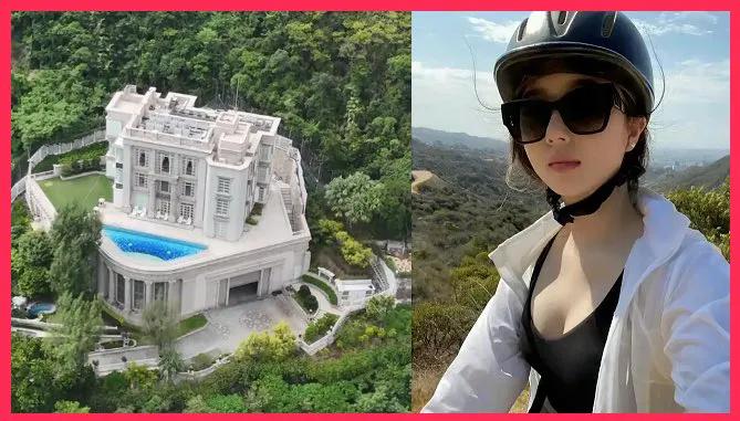 香港。美女网友爬山拍的李嘉诚的豪宅，似乎有十来米高的架空层，一般人还真进不去，据