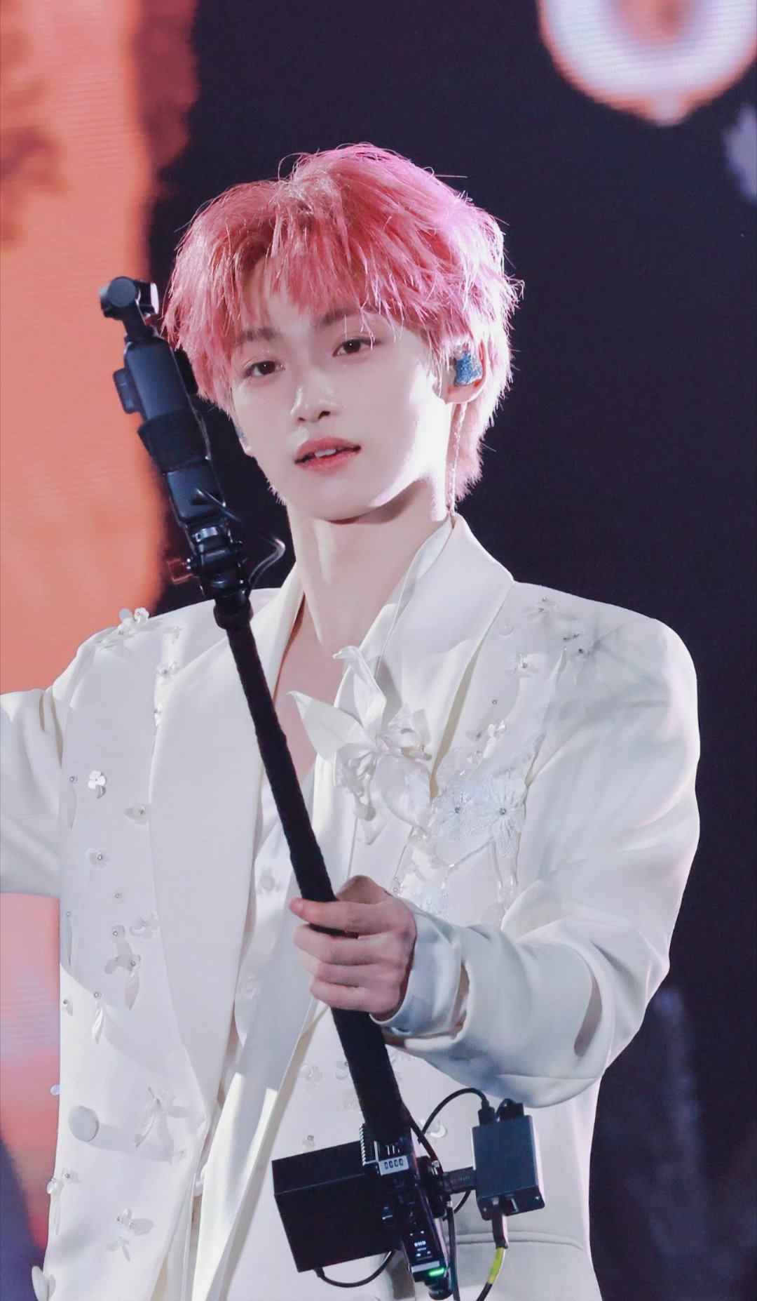 梓渝站姐拍的图好绝，很萌宝呀，又是快乐妈粉的一天～ 