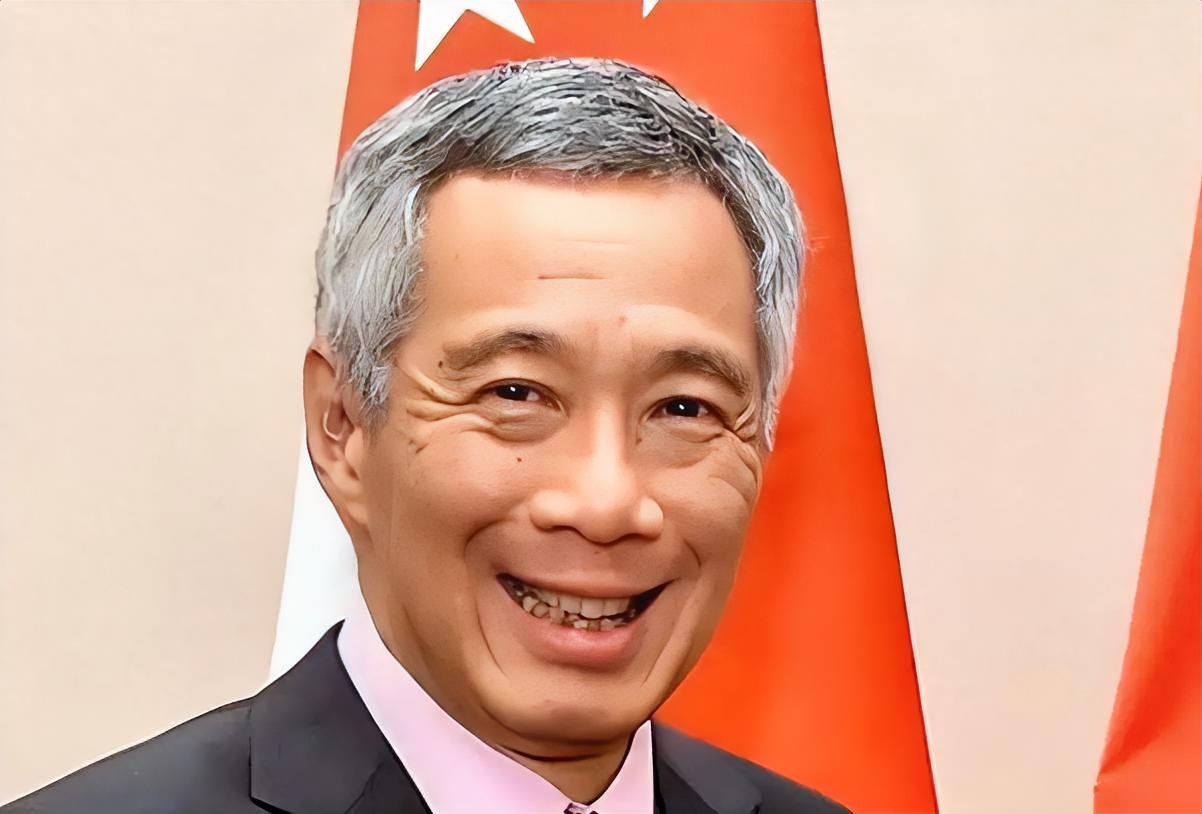 48小时三位高官接连发声！新加坡为何高度警惕？
 
风波由两件事点燃。
一是尼泊