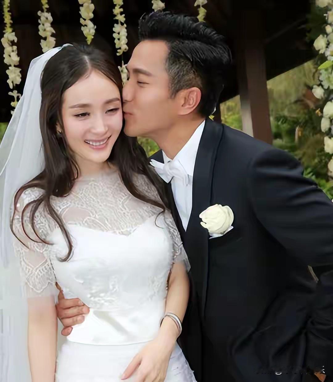 离婚7年，杨幂一个决定震惊全网！  

香港突发大火，全城揪心。别人忙着捐款蹭热