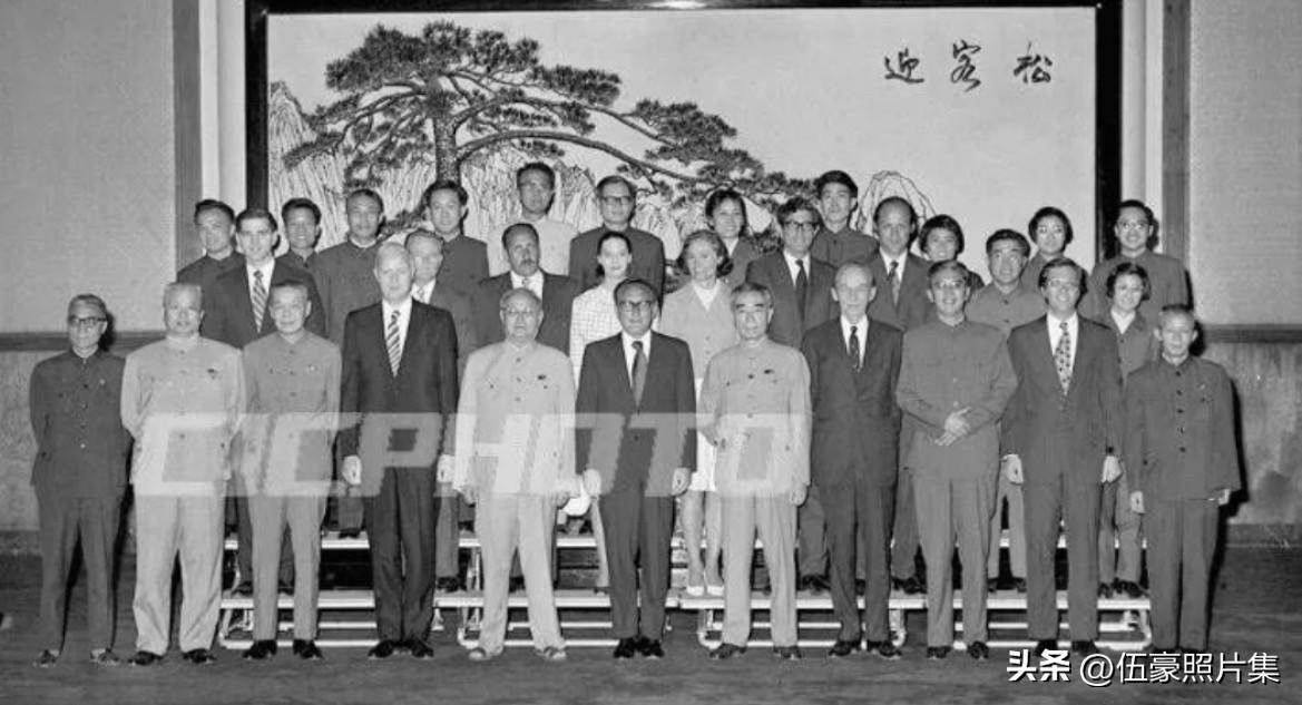 【周总理历史上的今天——6月20日】
1972年6月20日，周恩来总理在人民大会