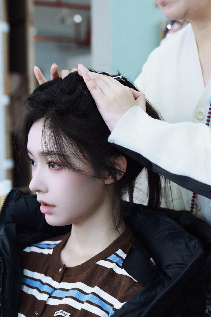 归鸾 林允在剧里的表现让人完全忘了她之前的角色！角色塑造力太强了，把这个有血有肉