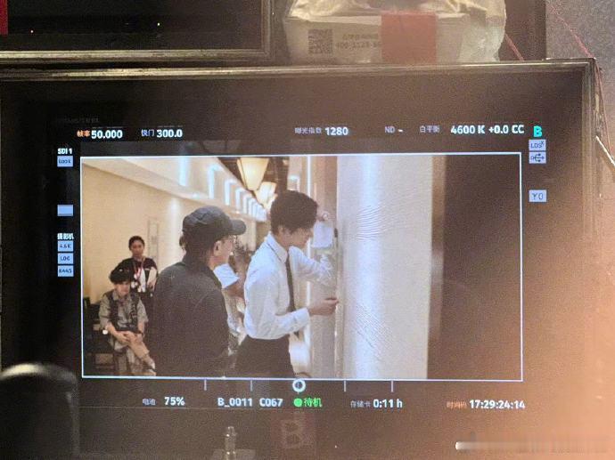 陈妍希看看可爱的小狗在干嘛看看可爱的小狗在干嘛~ 