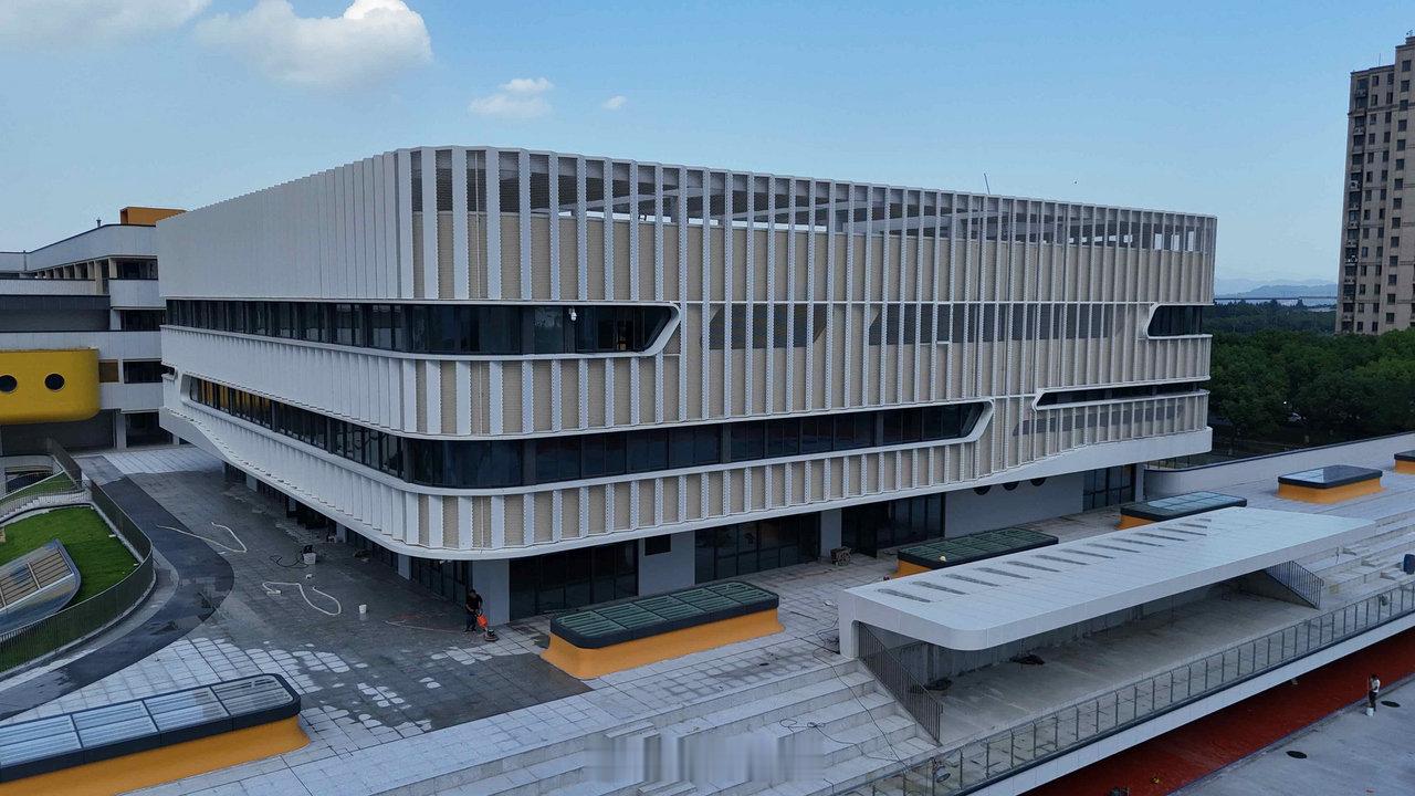 宁波东方理工大学附属学校完成验收9月启用 位于镇海庄市街道的宁波东方理工大学附属