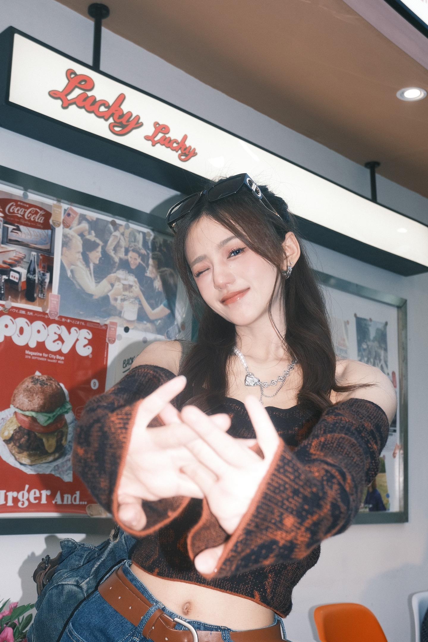 女孩才不会嫉妒我 她们只会爱上我。