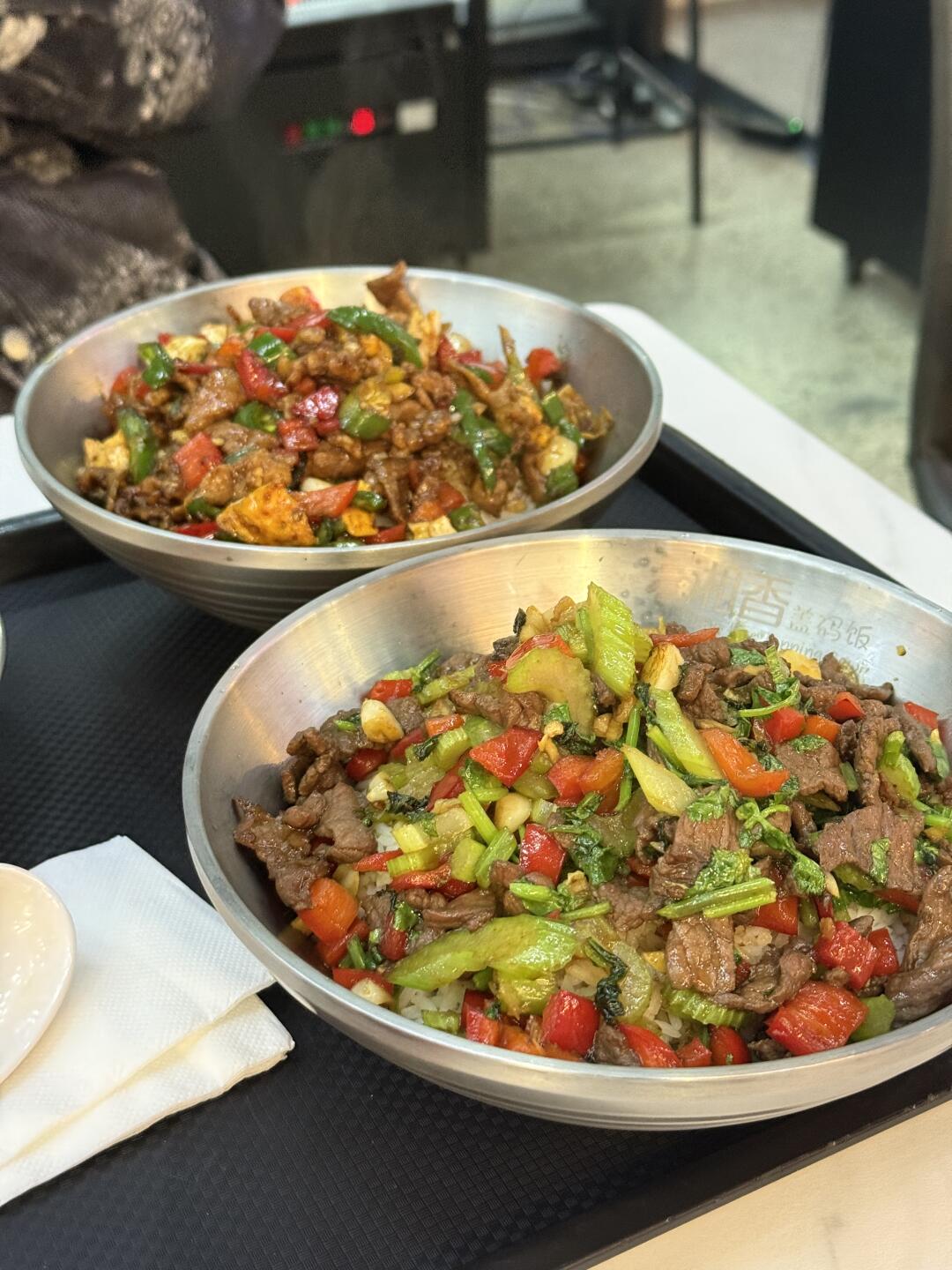 墨尔本这个盖码饭我快吃成食堂了.