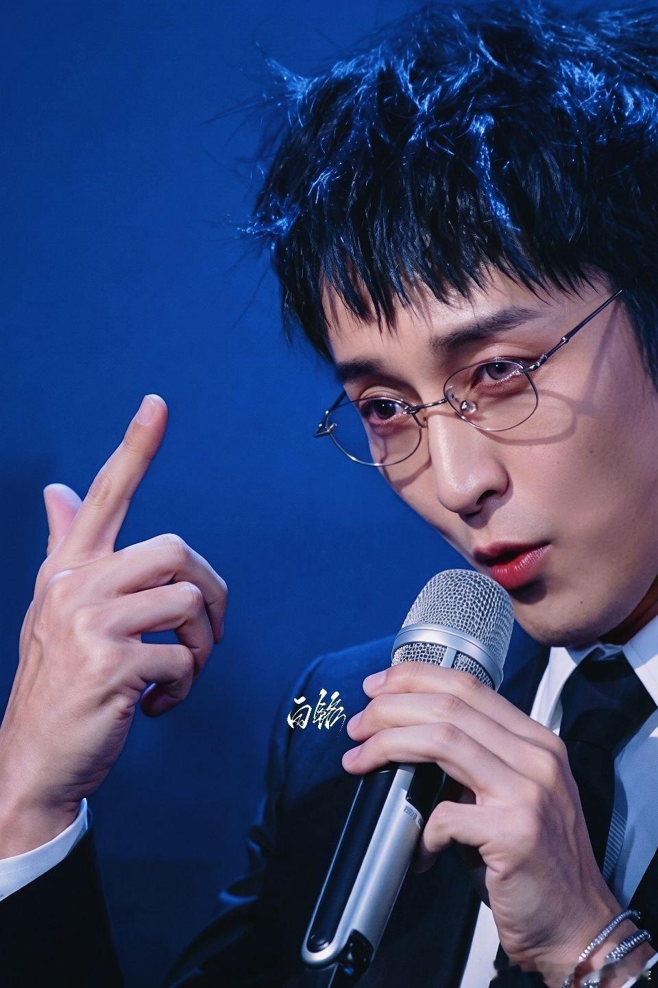 网传披荆斩棘三公选歌对三公还是比较期待的，之前每一个舞台都很值得回味，不过每个部