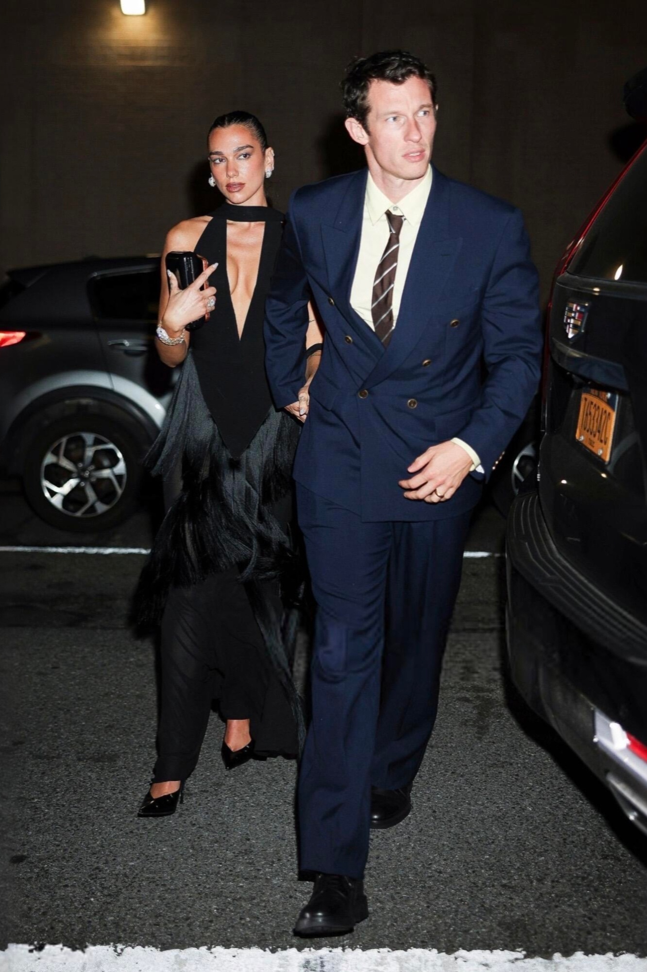 Dua Lipa和Callum Turner婚后首次出席活动的街拍！怎么这么美