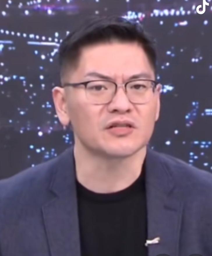 美国得州山姆休士顿州立大学政治系副教授翁履中曾经5指出:“在台湾,无知的力量顺风