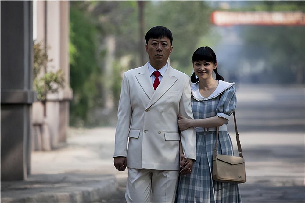 《父母爱情》：安杰看不上文盲江德福，却因为侄子嫁给了江德福
江德福和安杰的爱情故