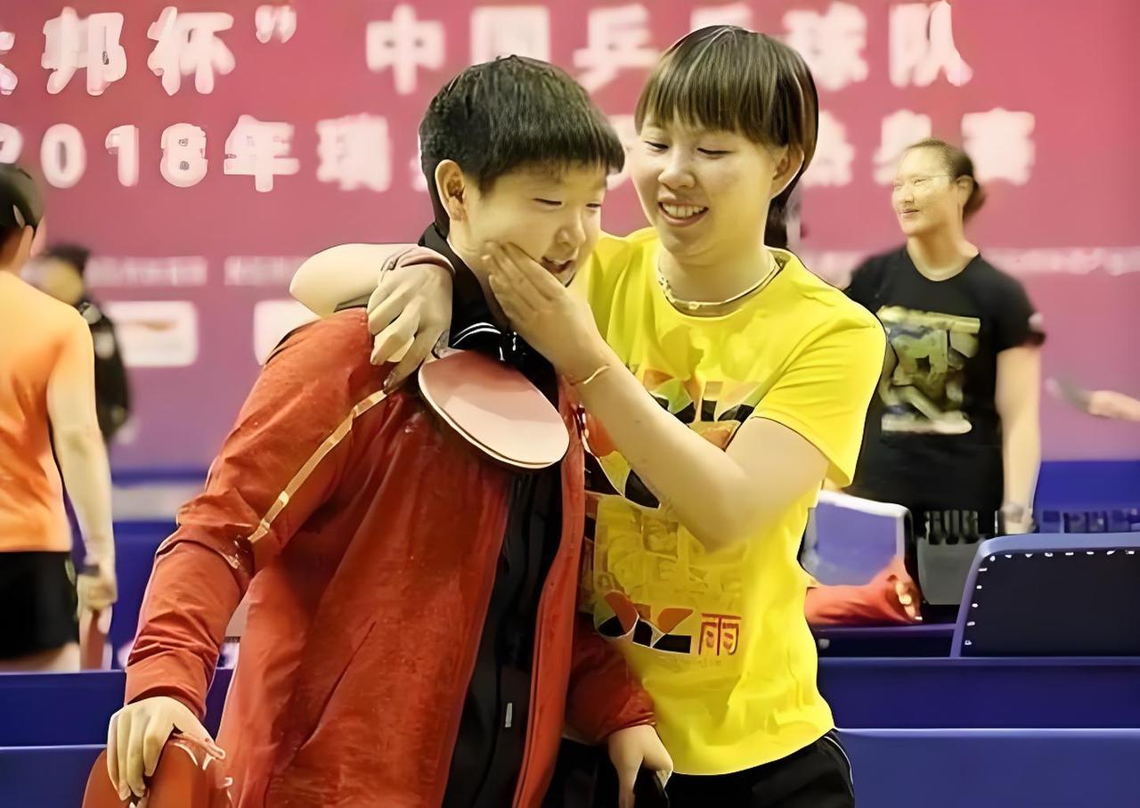 别人叫她“土莎”“小短腿”，朱雨玲私下却喊她“心尖尖”

孙颖莎刚进一队那会儿，