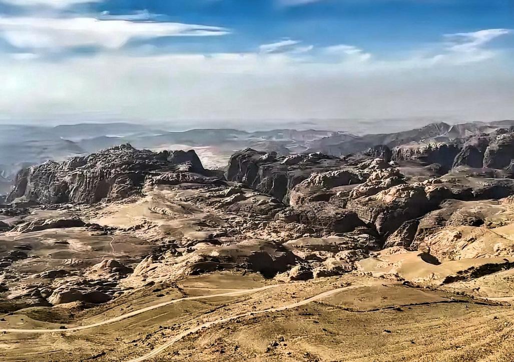 嘿，特朗普又打算卖武器给台湾？

美国又想把武器卖到台湾，之前我们反复提出反对，