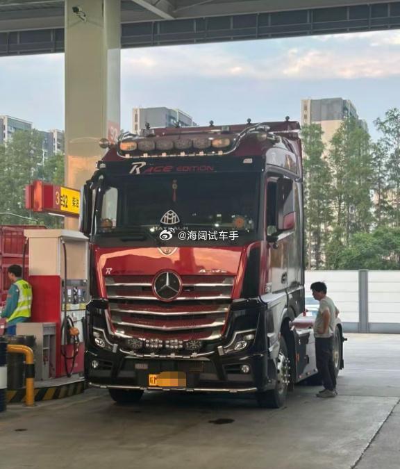 迈巴赫大卡车？？？