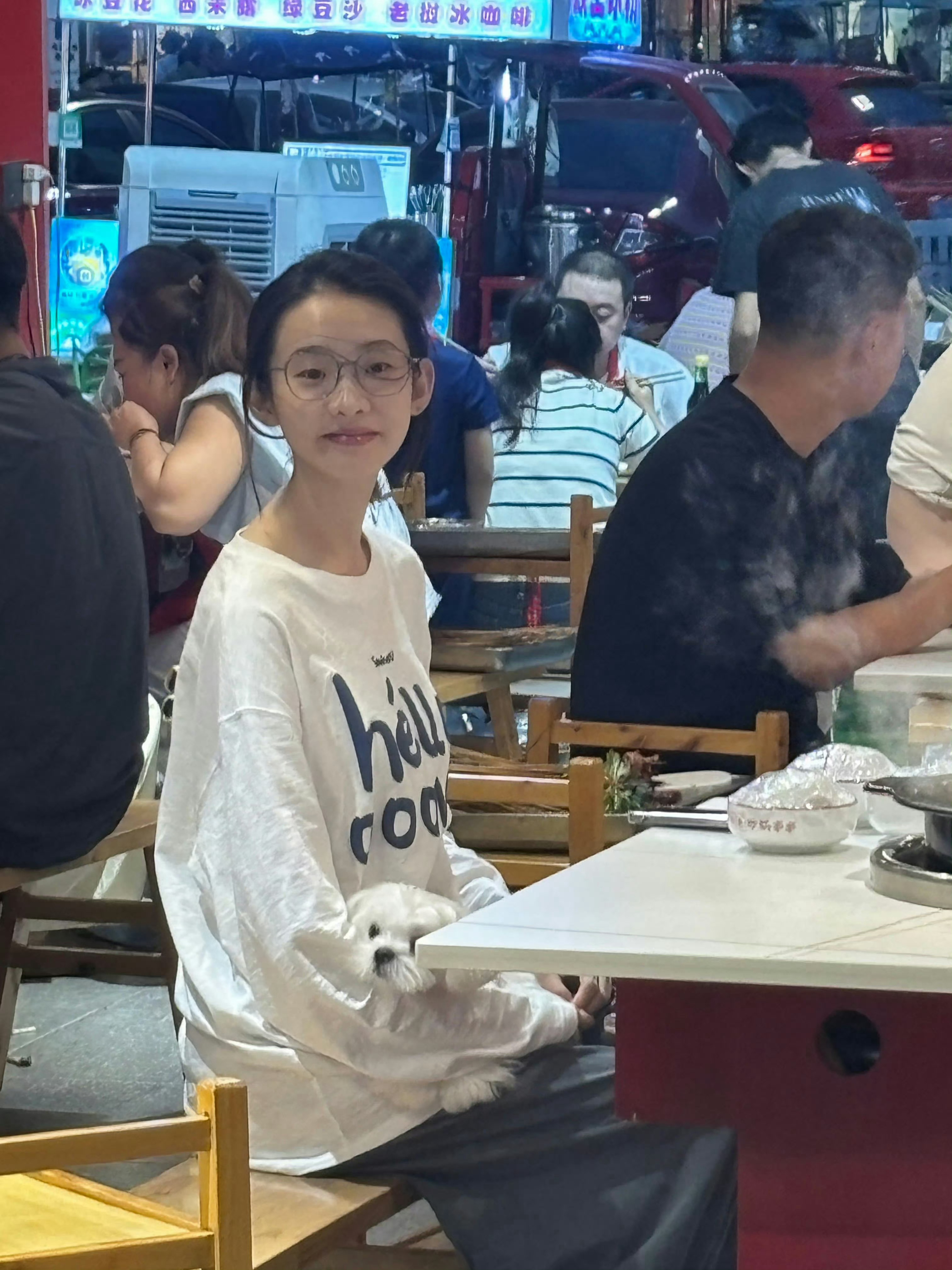 张艺凡live图好萌啊这是什么时候的[柯基] ​​​