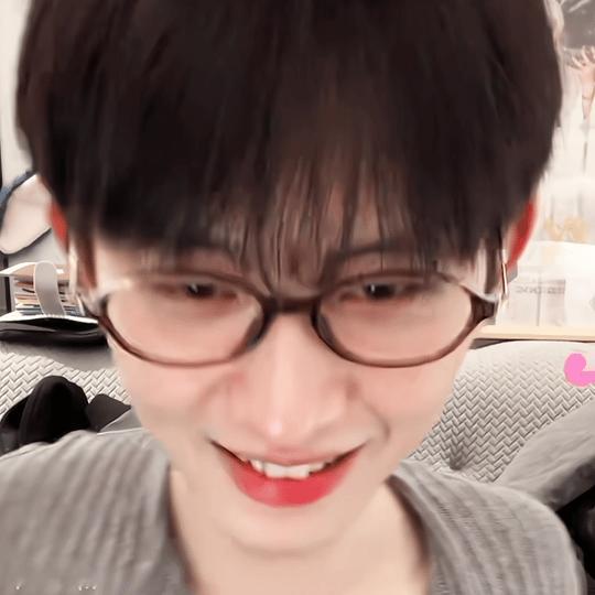 已经看好今年愚人节团建发谁了，已经修好两组了