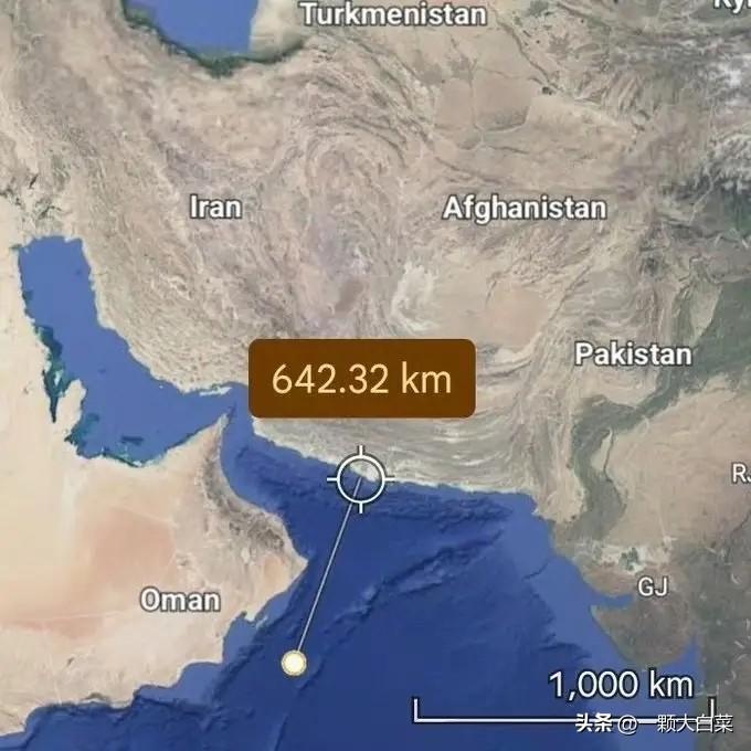 650公里外一击命中！伊朗称摧毁正在加油的美舰，两舰甲板双双起火！

伊朗革命卫