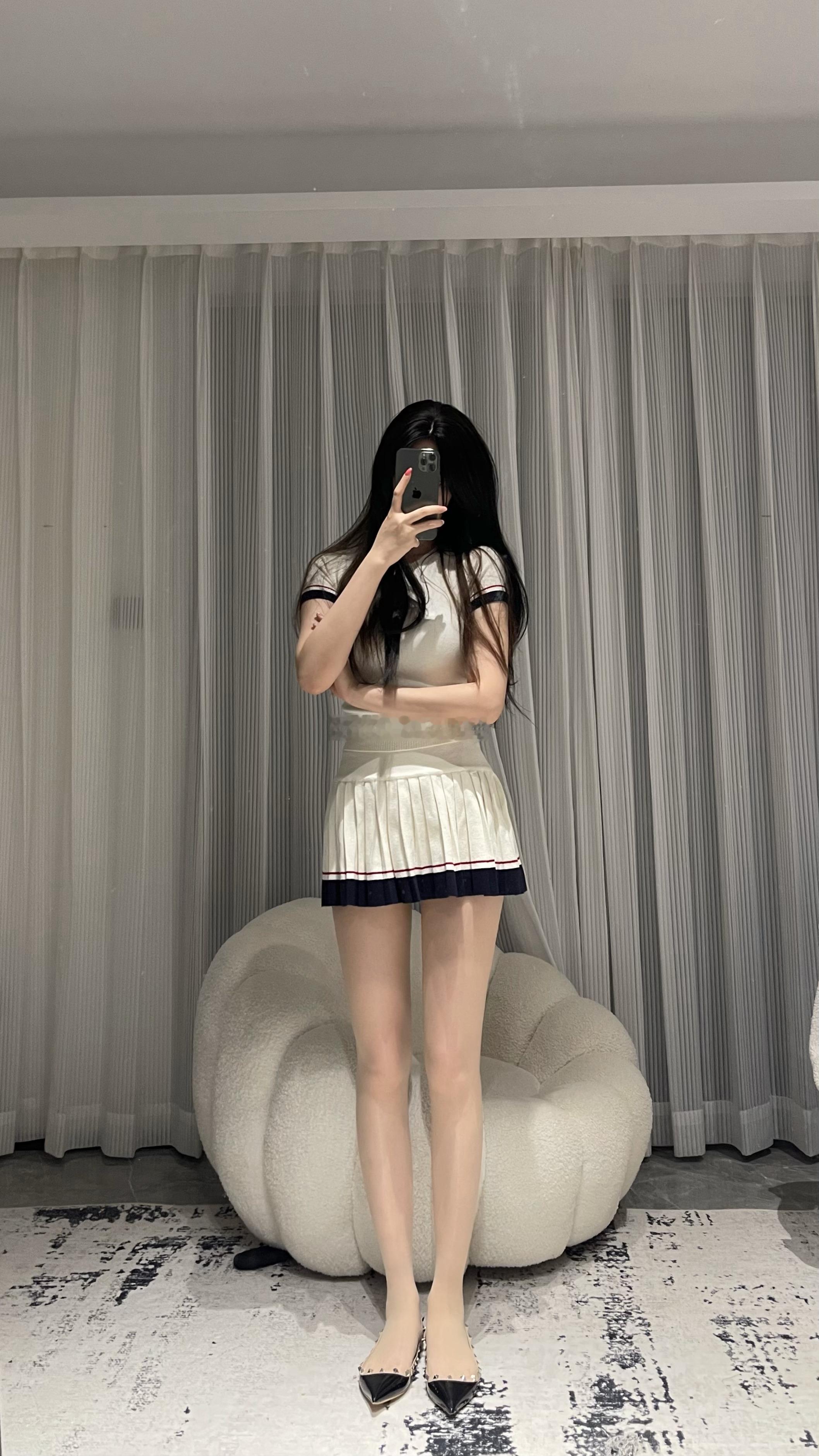 亮亮嘟 要做人群里最亮的崽～ootd ​​​