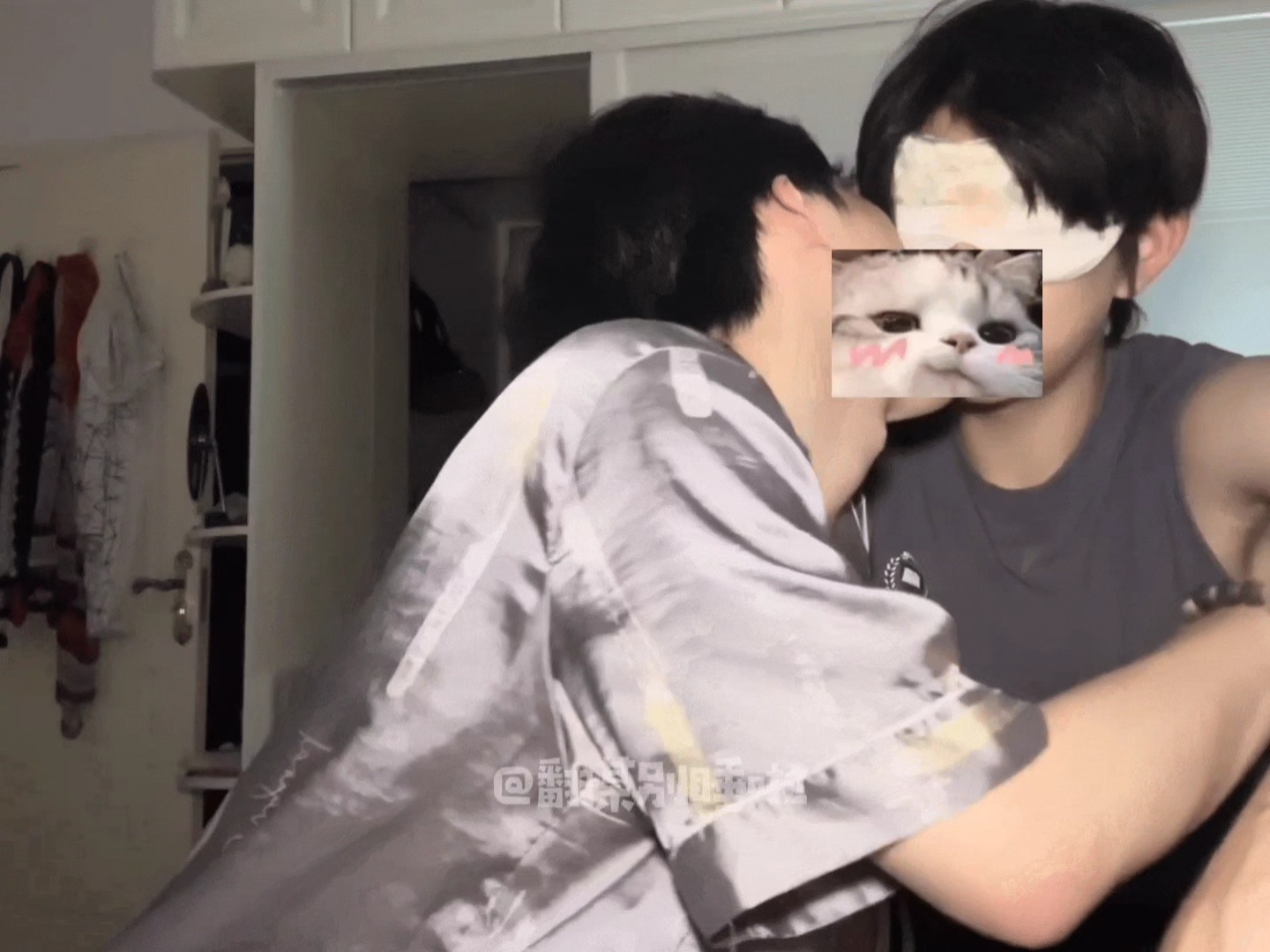 和男朋友的第一次醉酒之吻挑战！完整版wp🔗👇床会后空翻