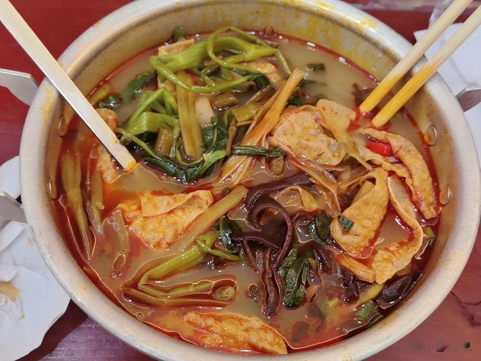 八百年都不出一次门，一个人的生活也挺好的。。。原来微辣的个人主观意识太强了。。。