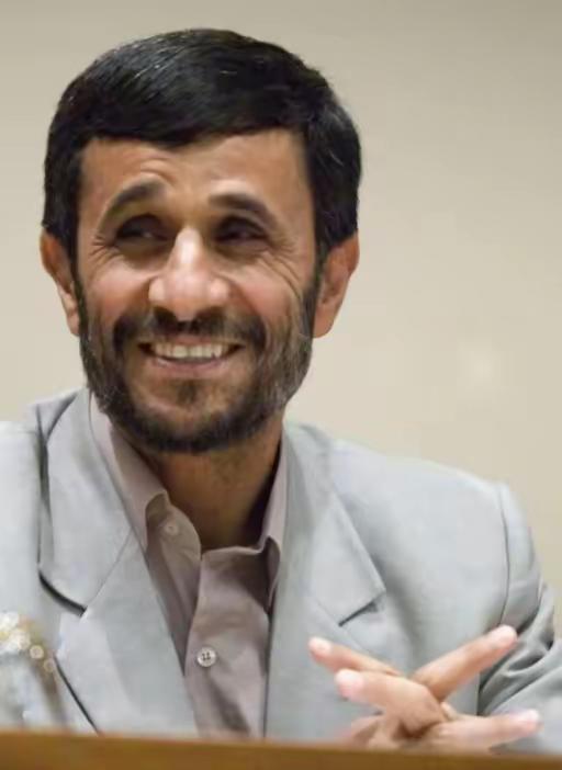 伊朗前总统内贾德最近发声了。

他说世界不再接受美国独自决定所有国家的命运，基于