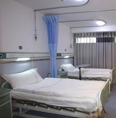 存下七百万 
躺进ICU
才懂：人生最该囤的不是钱

四十多岁的陈某银行存款六七