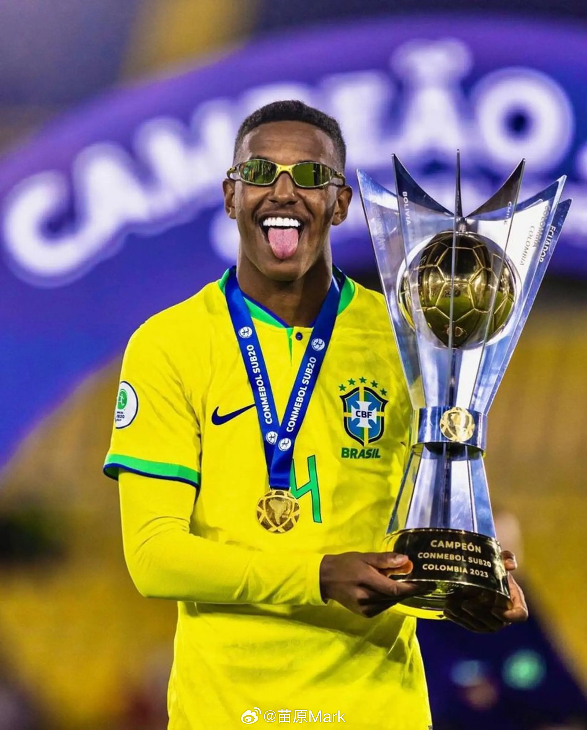 中超联赛 瓦斯科达迦马呢，现在在专心培养雷南，雷南以前传过欧洲豪门，去泽尼特冻得