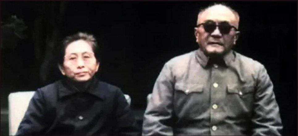 1941年盐城，新婚之夜，新四军三师师长黄克诚，灯下向妻子唐棣华立下三条约法：随