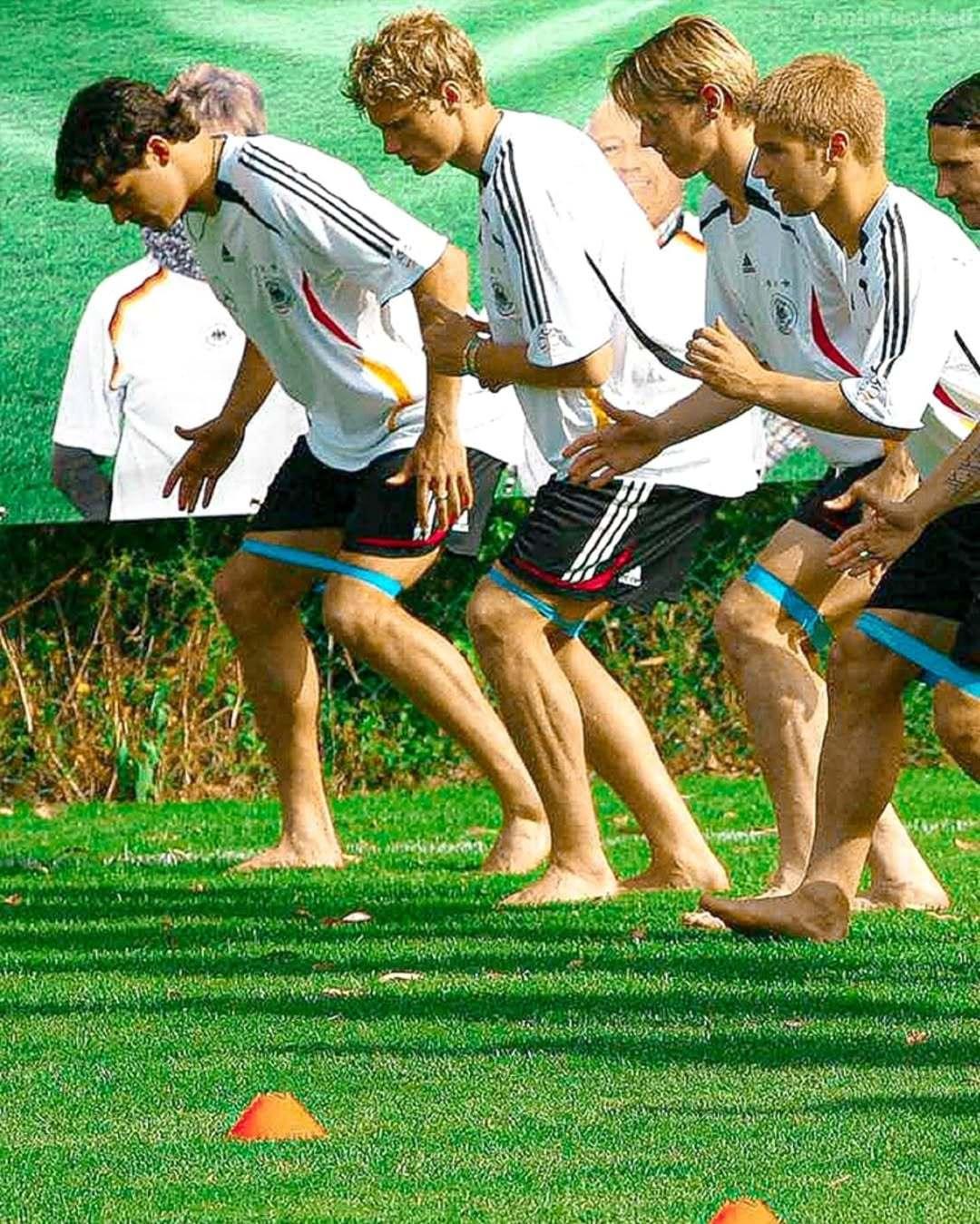 2006年世界杯前德国国家队训练准备🇩🇪在他们获得全世界的关注之前,德国正在