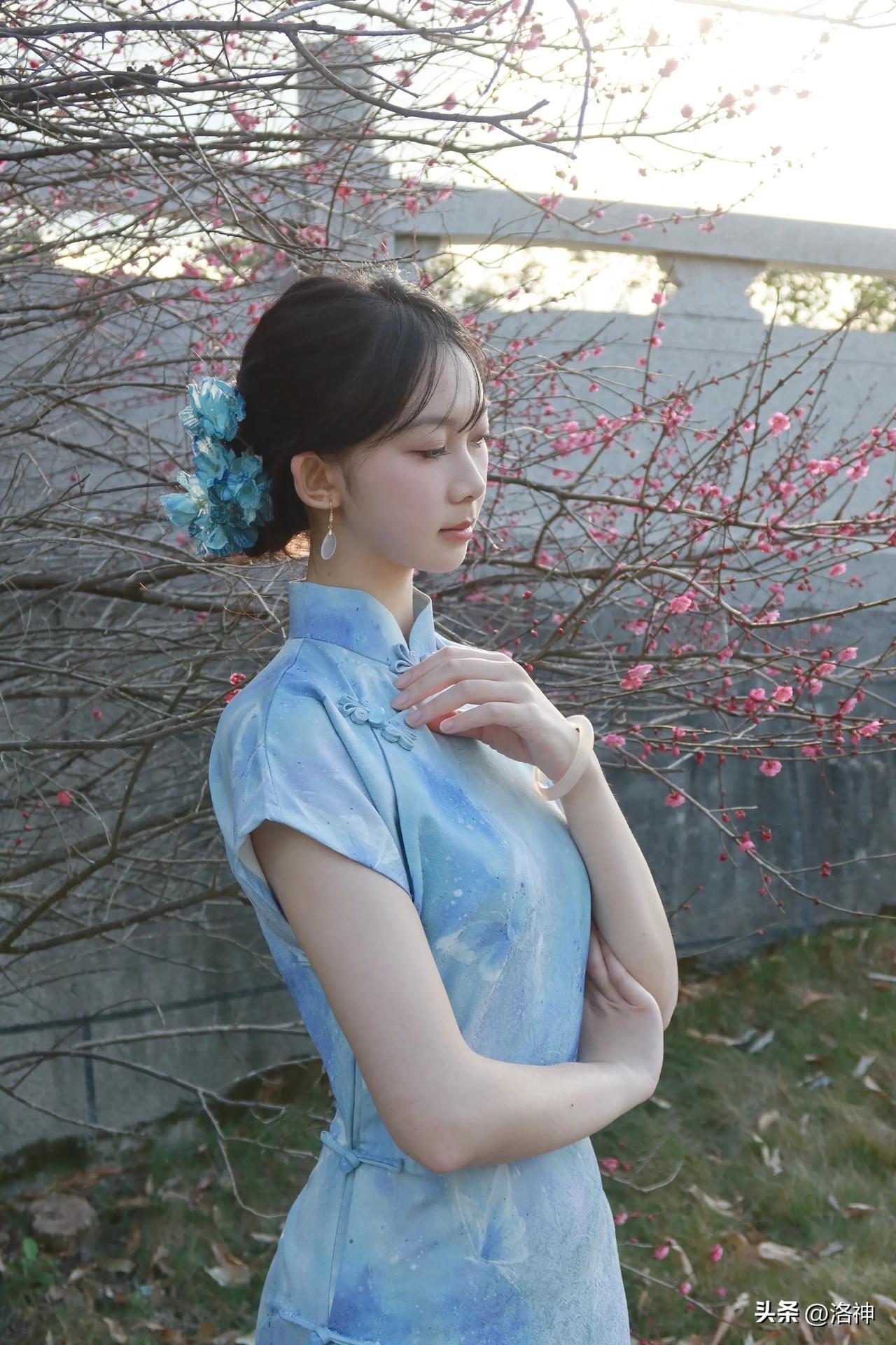 不是一番寒彻骨，
怎来得梅花香。


什么样的女生能让人一眼心动？ 为什么别人的