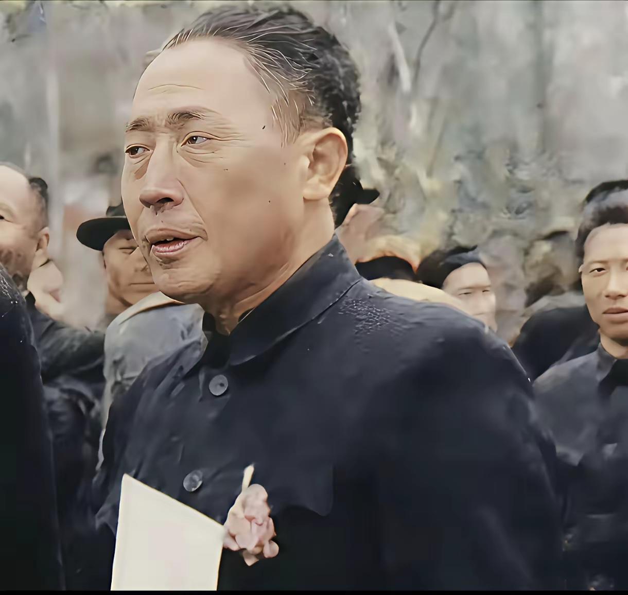 毛人凤是国民党特务系统的核心人物，长期执掌特务机构，在历史上以手段阴狠、行事诡秘
